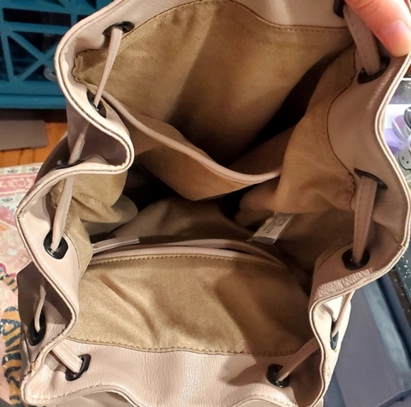 Elizabeth & James Tan Beige Slouchy Bucket Vegan Leather  display picture 2